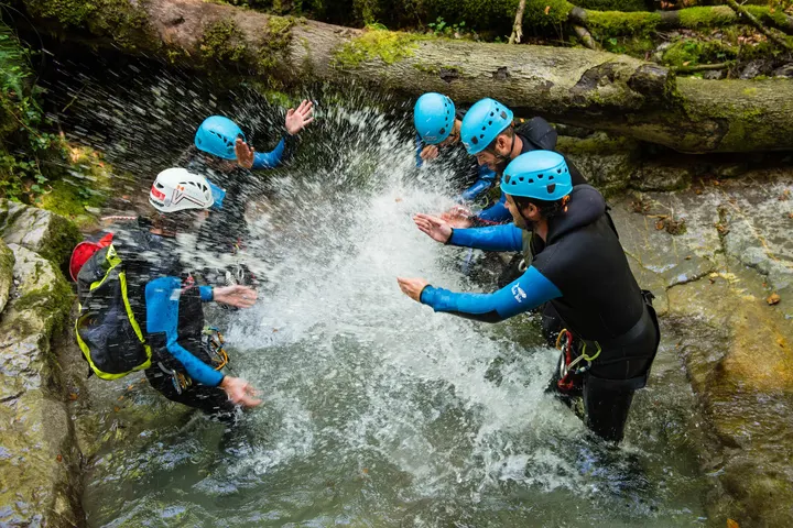 Monté Médio - Base Canyoning Annecy — escalade-studio à Talloires-Montmin — 5