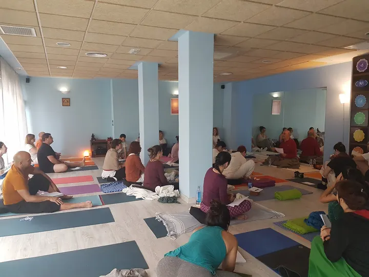Centro de Yoga Iturbi — yoga-studio en Malilla, Valencia — 2