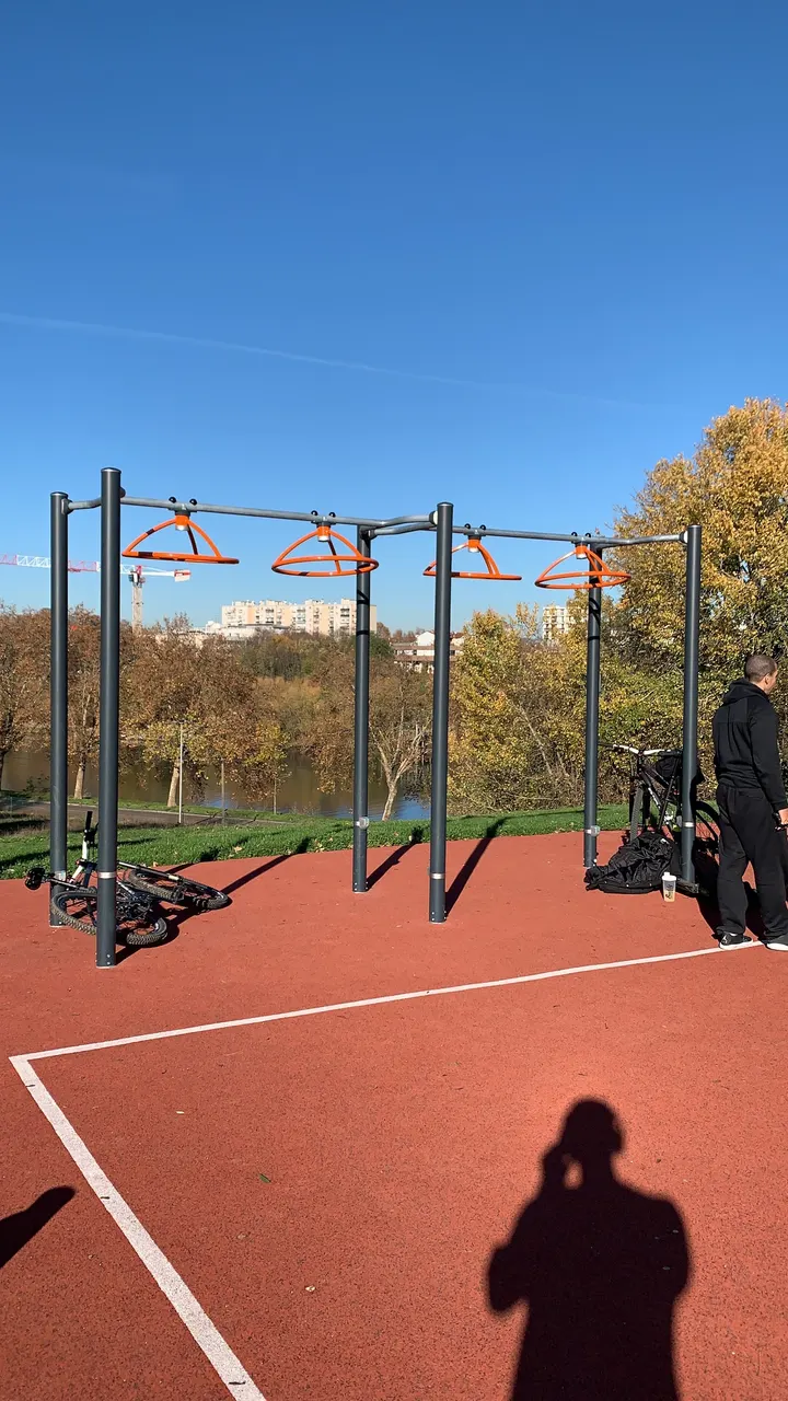 Aire de street workout — callisthénie-studio à Paris — 4