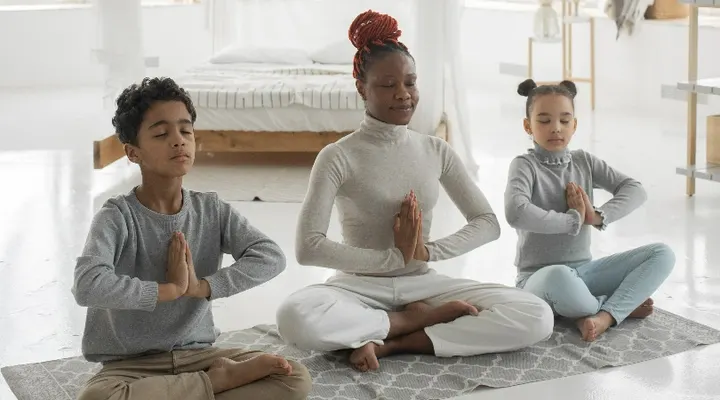 Hazel Gomez Sen Yoga — yoga-studio in London — 4