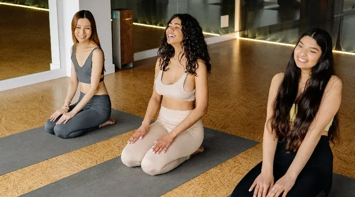 Hazel Gomez Sen Yoga — yoga-studio in London — 5