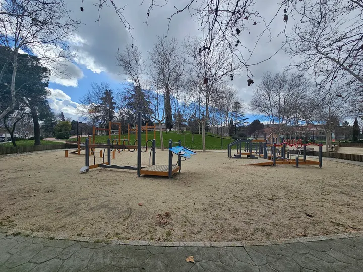 Parque de Calistenia en Parque Colón — Entrenamiento funcional en Majadahonda