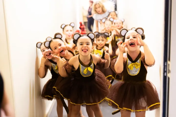 ESCOLA DANÇA LEIRIA — dança-studio em São Romão, Leiria — 2