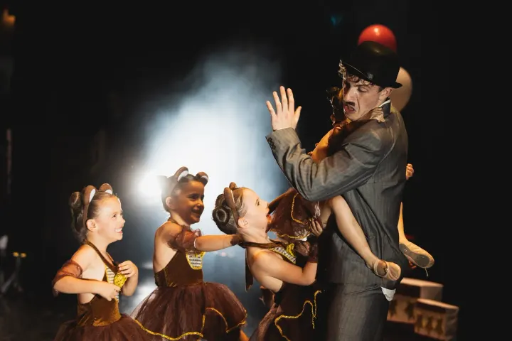 ESCOLA DANÇA LEIRIA — Dança em São Romão, Leiria