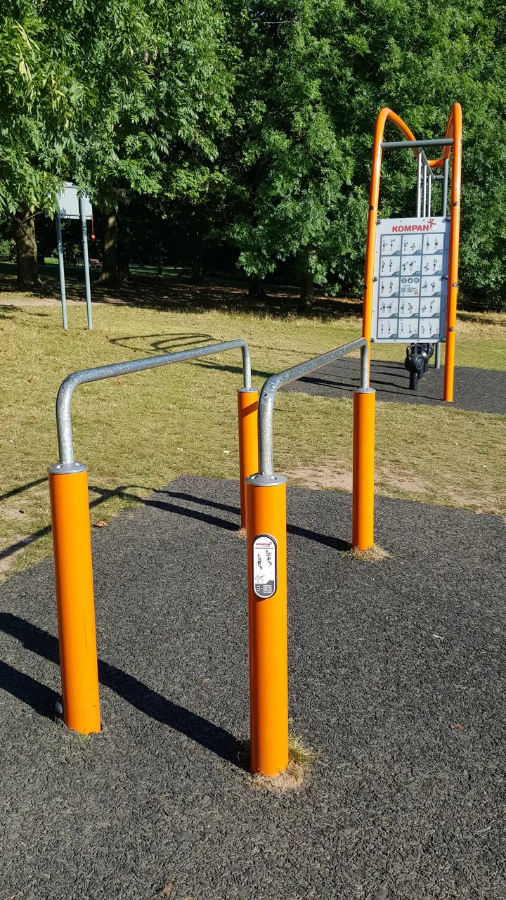 Woodthorpe Calisthenics Park — calisthenics-studio in Nottingham — 3