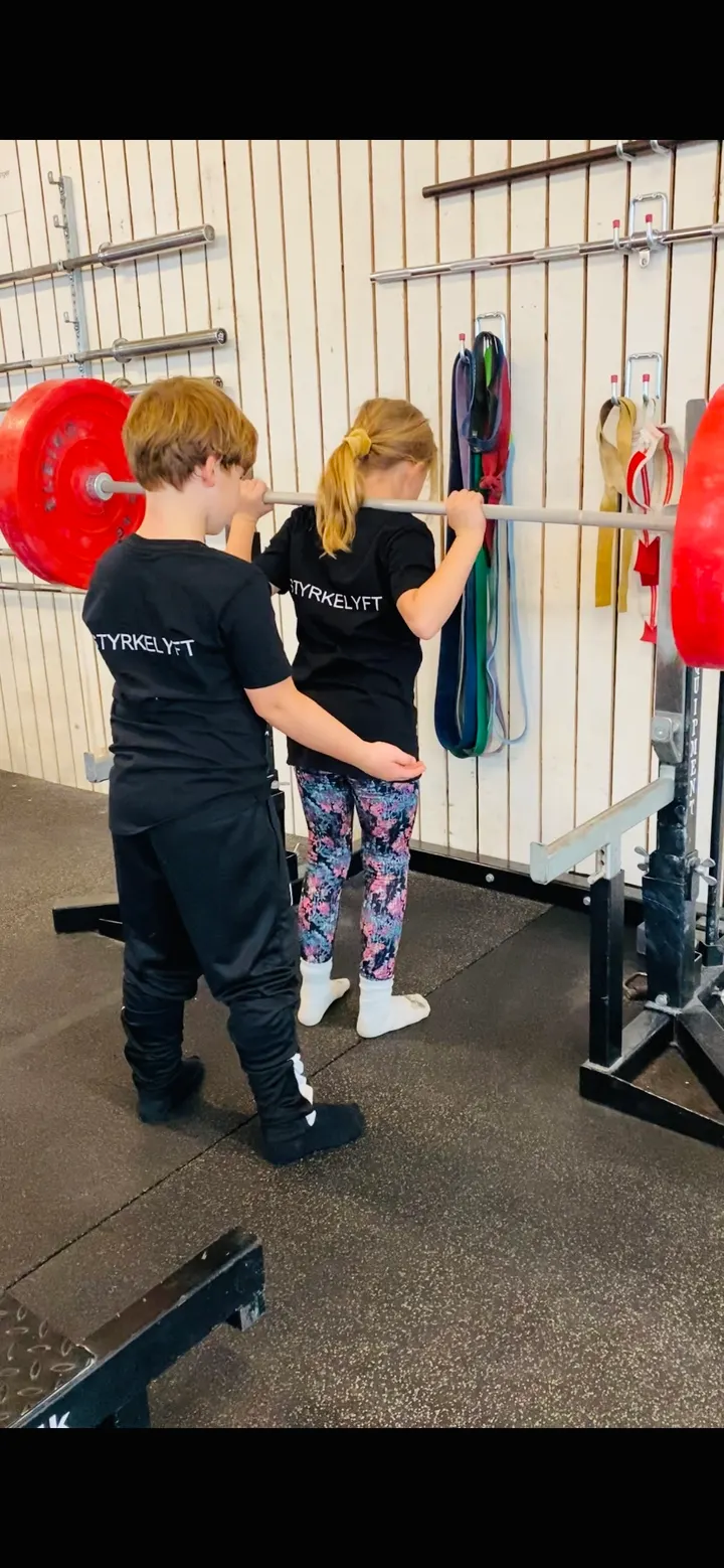 Väsby Atletklubb — strength-studio i Upplands Väsby, Stockholm