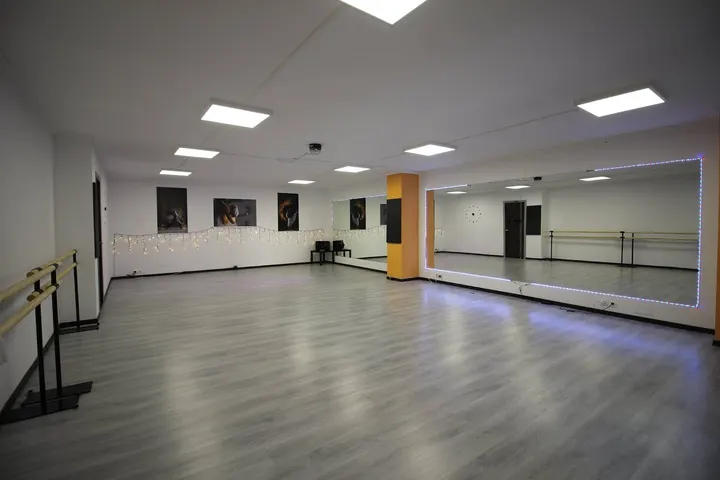 Academia De Danza Chassé — baile-studio en Viveiro — 3