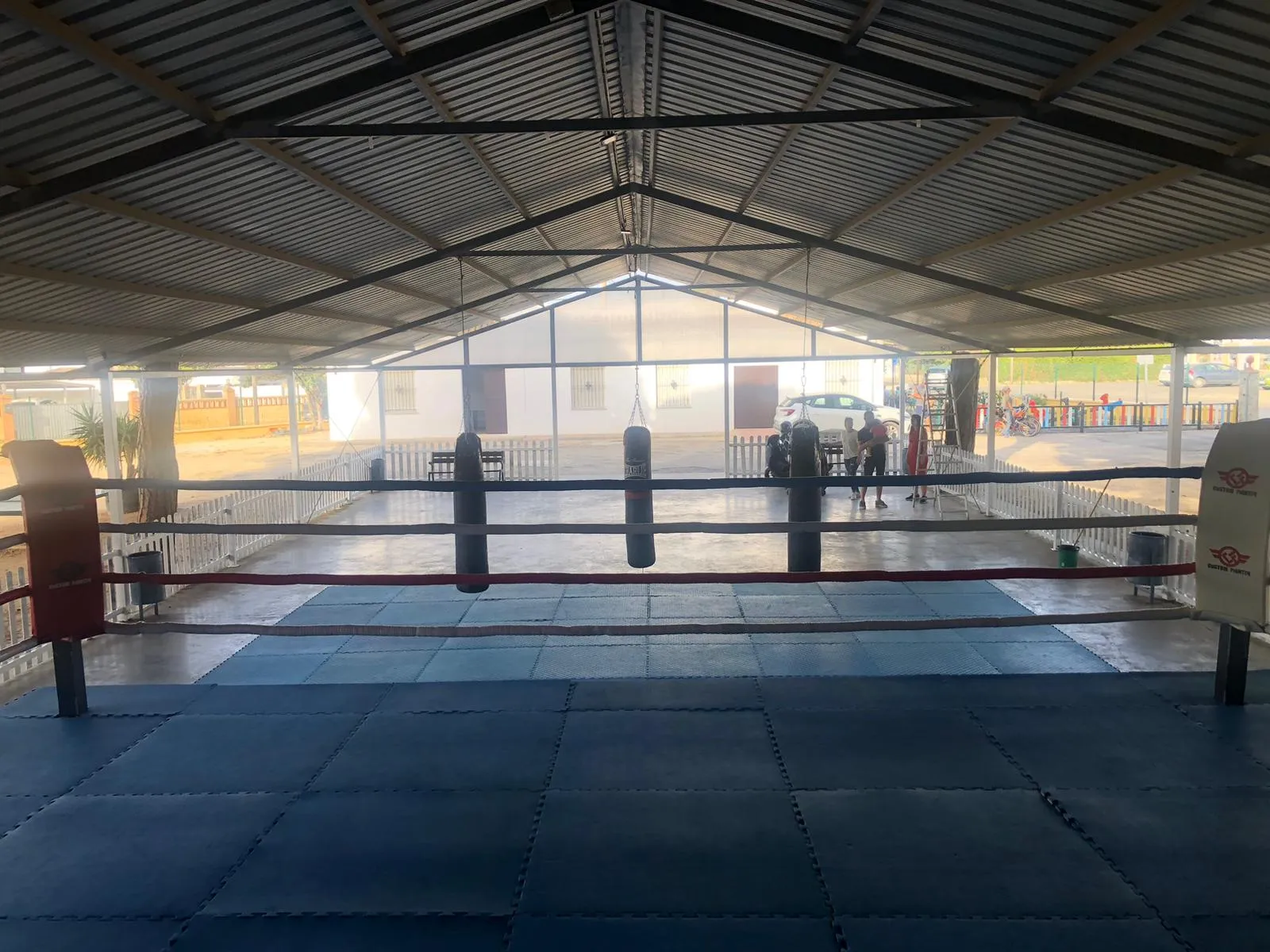 Muay Thai K1 Morasan — artes marciales-studio en Roche — 2