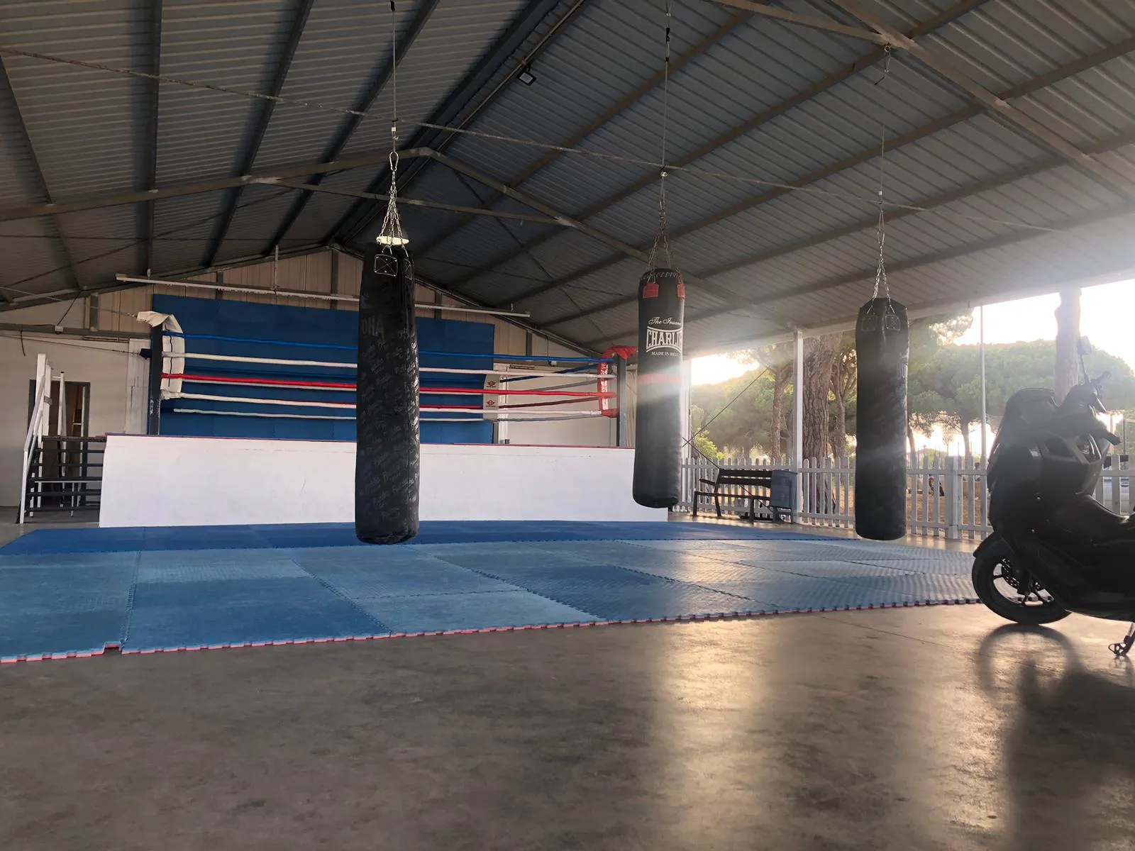 Muay Thai K1 Morasan — artes marciales-studio en Roche — 3