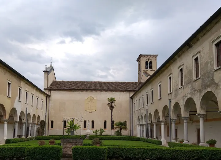 Centro Studi Yoga — yoga-studio a Bergamo — 4