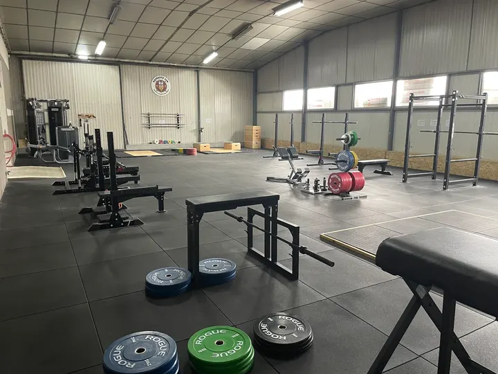 RAGNARÖK GYM — Salle de fitness à Dury