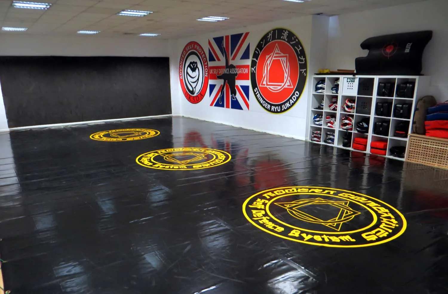 Modern Combatives & Self Defence Academy — martial arts-studio in Derby — 2