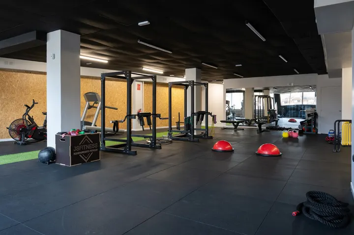 4h Sport Studio — entrenamiento personal-studio en Bastiagueiro, Santa Cristina — 3