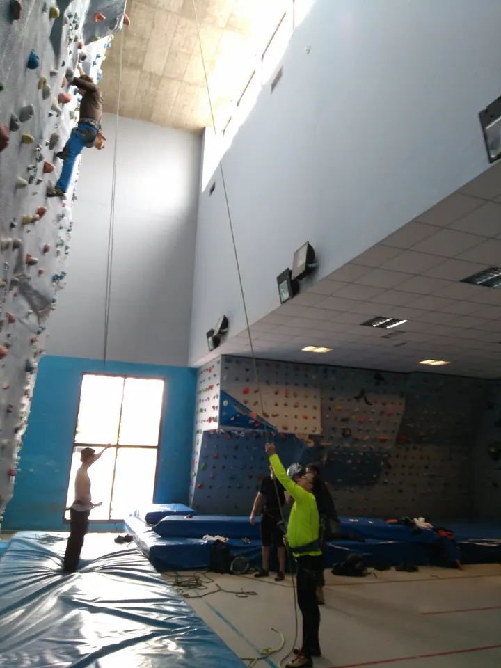 Centro Deportivo Municipal Salvio Barrioluengo — estudio de fitness-studio en León — 3