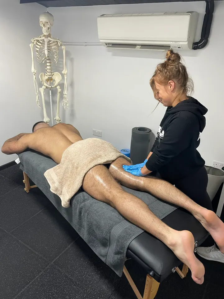 Gorilla Fitness — functional training-studio in High Peak — 6