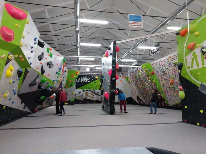 La Nave Centro de Escalada — boulder-studio en León — 4