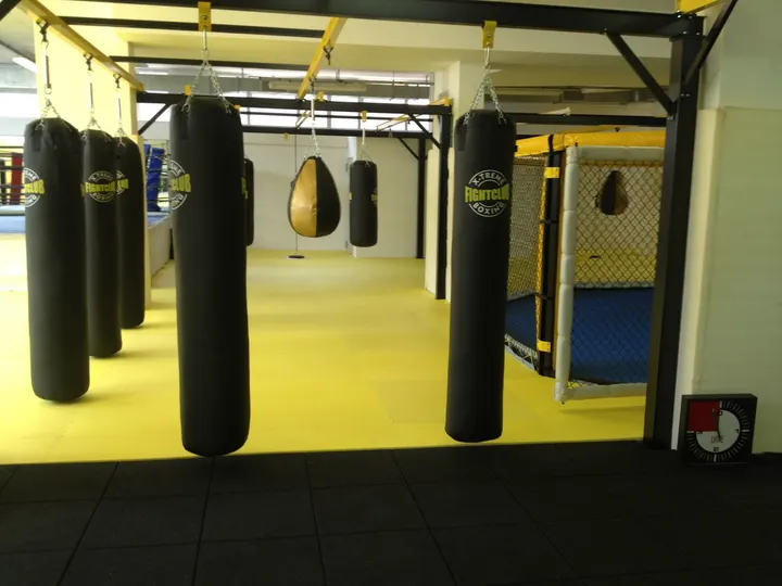 Fight Club World — arti marziali-studio a San Iacopino, Firenze — 2