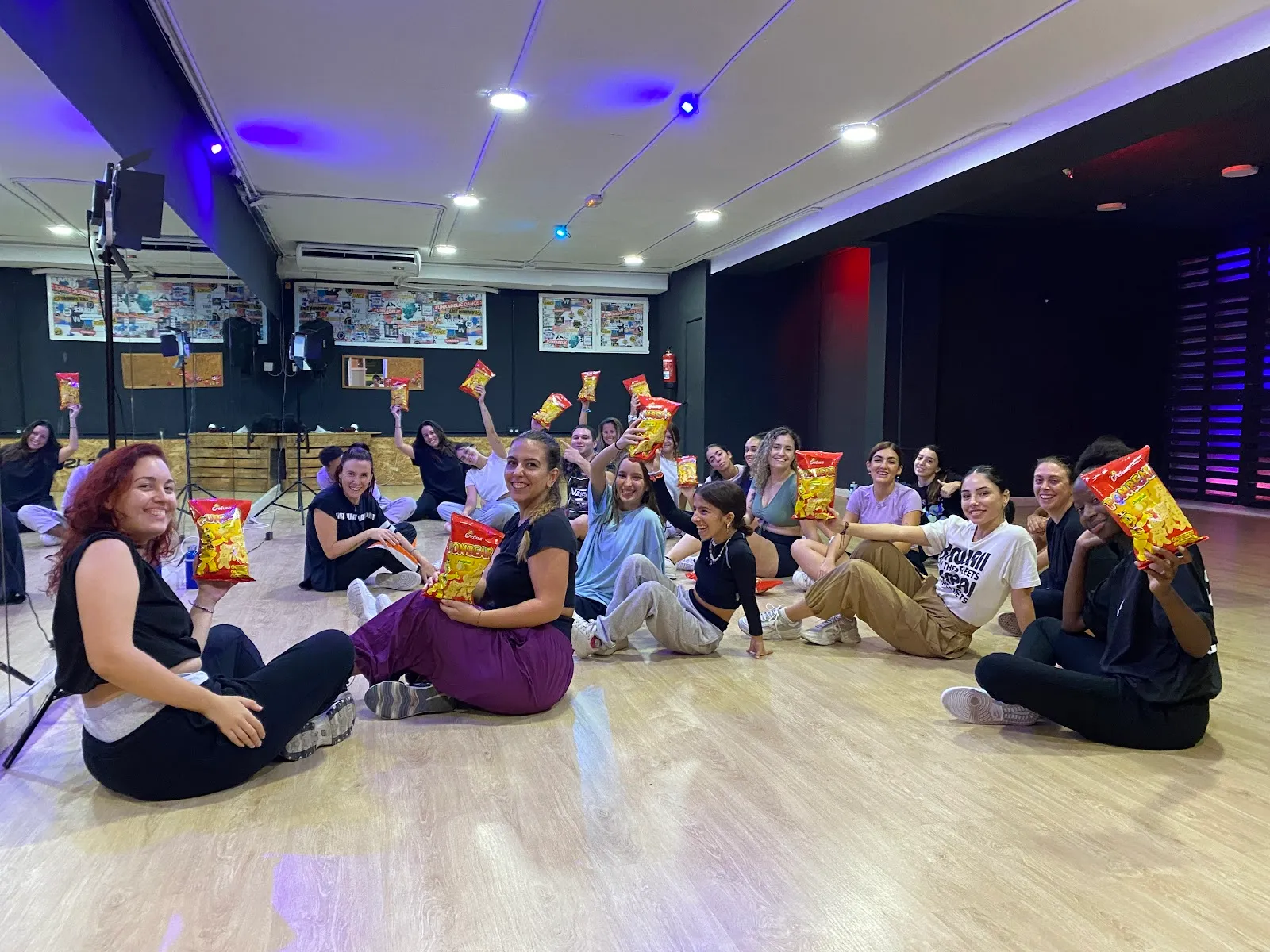 Funkadelic Dance Studio — baile-studio en Alicante — 2