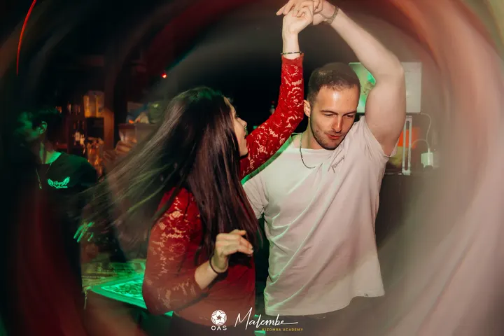 Alex Malembe Kizomba Les Bas Carnaux — danse-studio à Ballan-Miré — 4