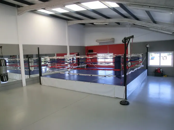 Gimnasio Y Centro Deportivo Lanefit — estudio de fitness-studio en Valdelosllanos, El Casar — 2