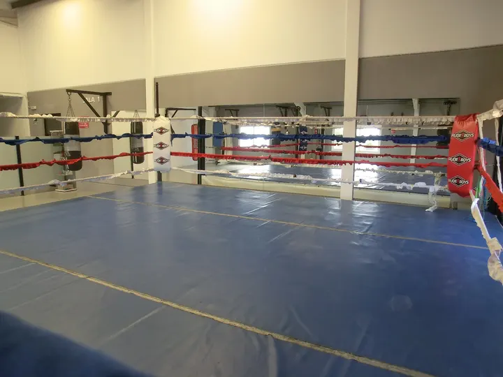 Gimnasio Y Centro Deportivo Lanefit — estudio de fitness-studio en Valdelosllanos, El Casar — 3