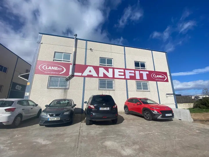 Gimnasio Y Centro Deportivo Lanefit — estudio de fitness-studio en El Casar — 4