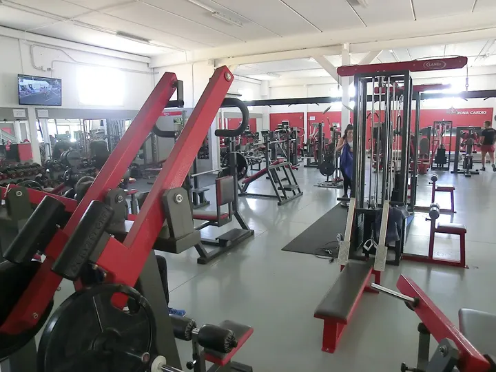 Gimnasio Y Centro Deportivo Lanefit — CrossFit en Valdelosllanos, El Casar