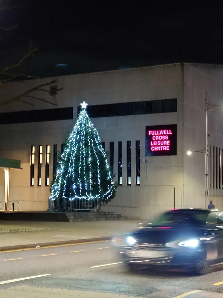 Fullwell Cross Leisure Centre — fitness studio in London — 3