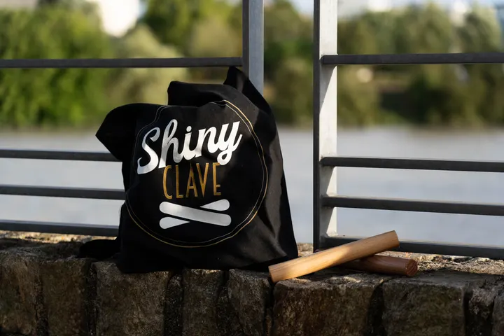 Shiny Clave Salsa — Danse à Bouguenais