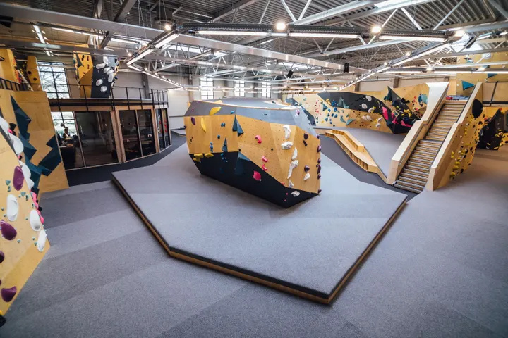ELEMENT Boulders München — Bouldering in Obersendling, München