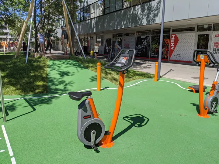 Outdoor Workout Station & Playground — træningsstudio i København — 3