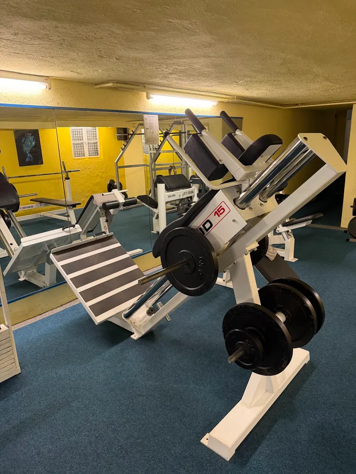 Athletik Studio 2000 — fitnessstudio in Antonsviertel, Augsburg — 2
