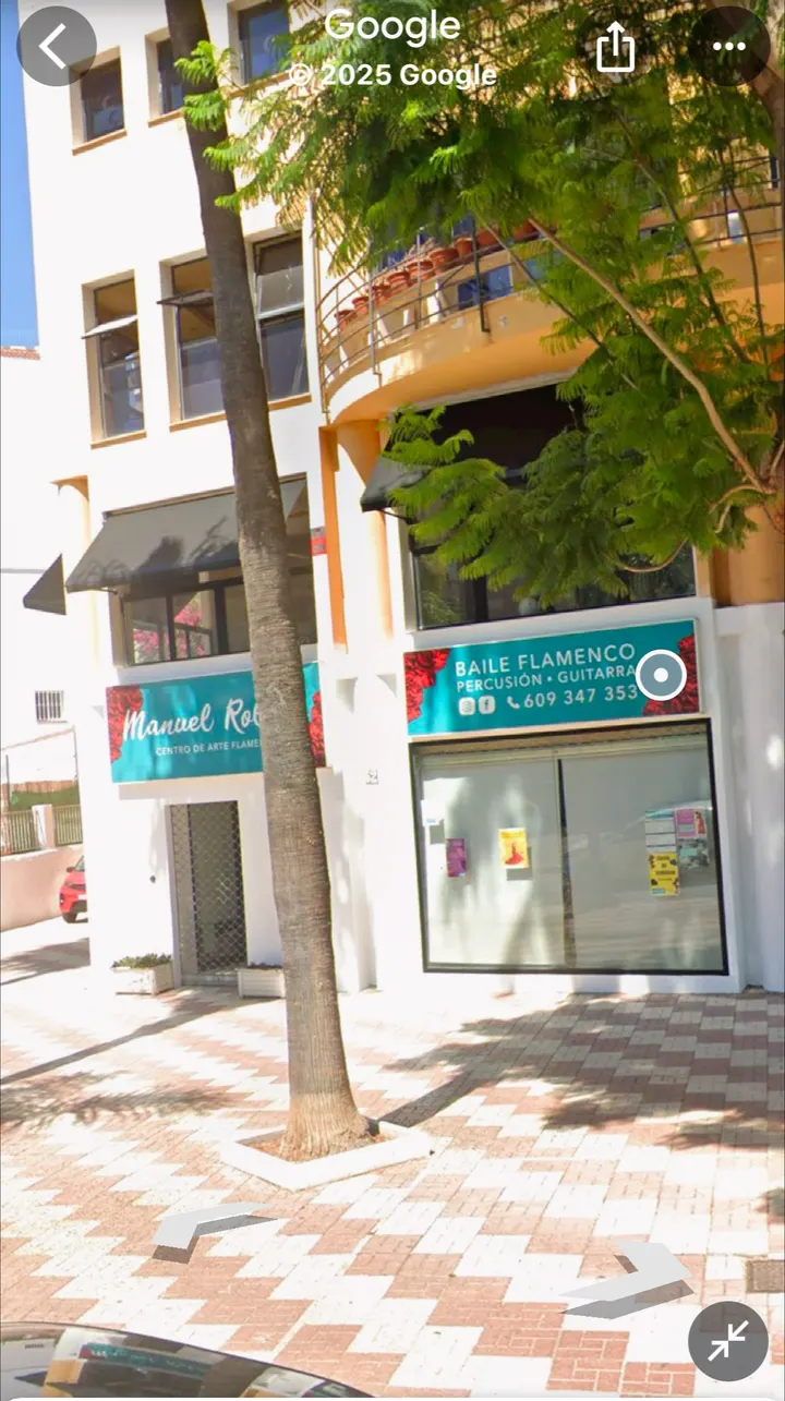 Manuel Roldán Centro de Arte Flamenco — Baile en Torremolinos