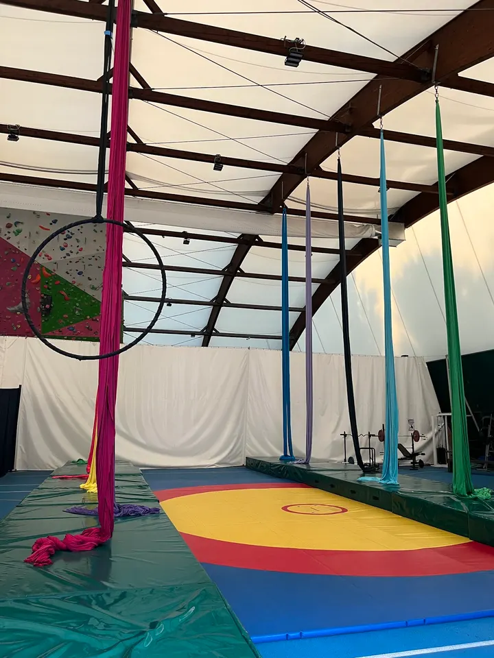 Soleil Acrobatica Aerea — acrobatica aerea-studio a Sacca, Modena — 3