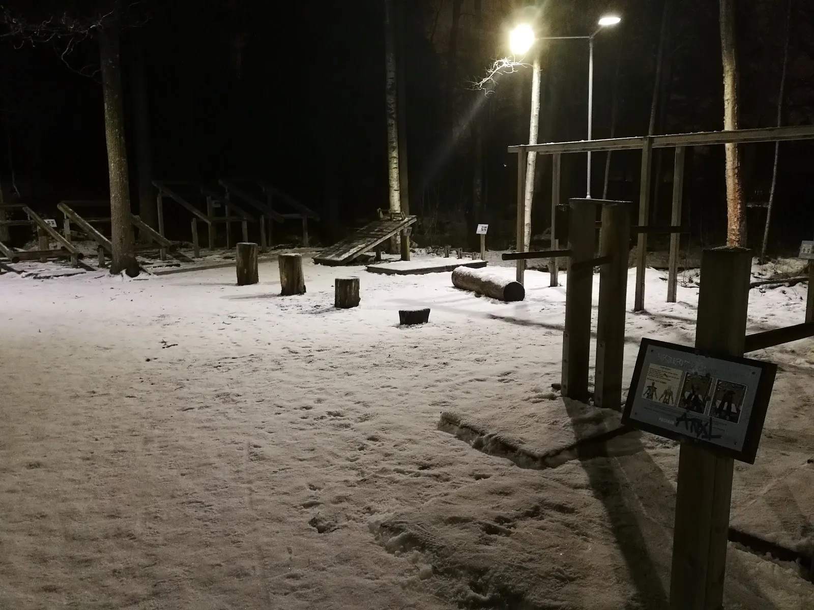 Fagersjö jogging track — träningsstudio-studio i Farsta — bild 2