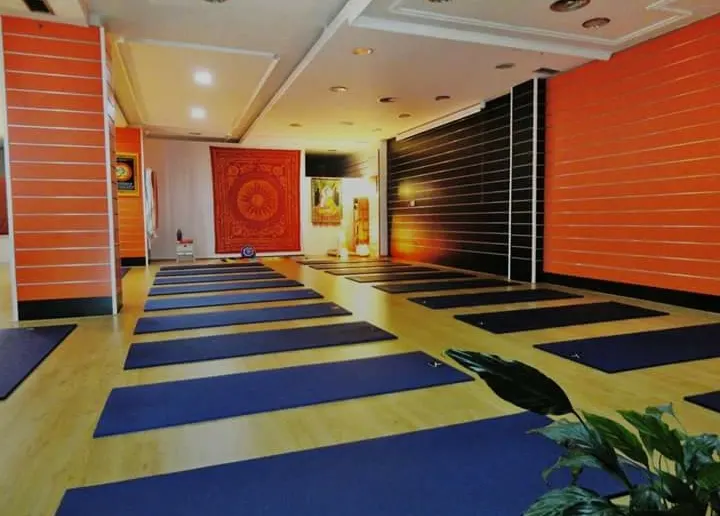 CENTRO YOGA INTEGRAL — Yoga en Regiones Devastadas, Almería