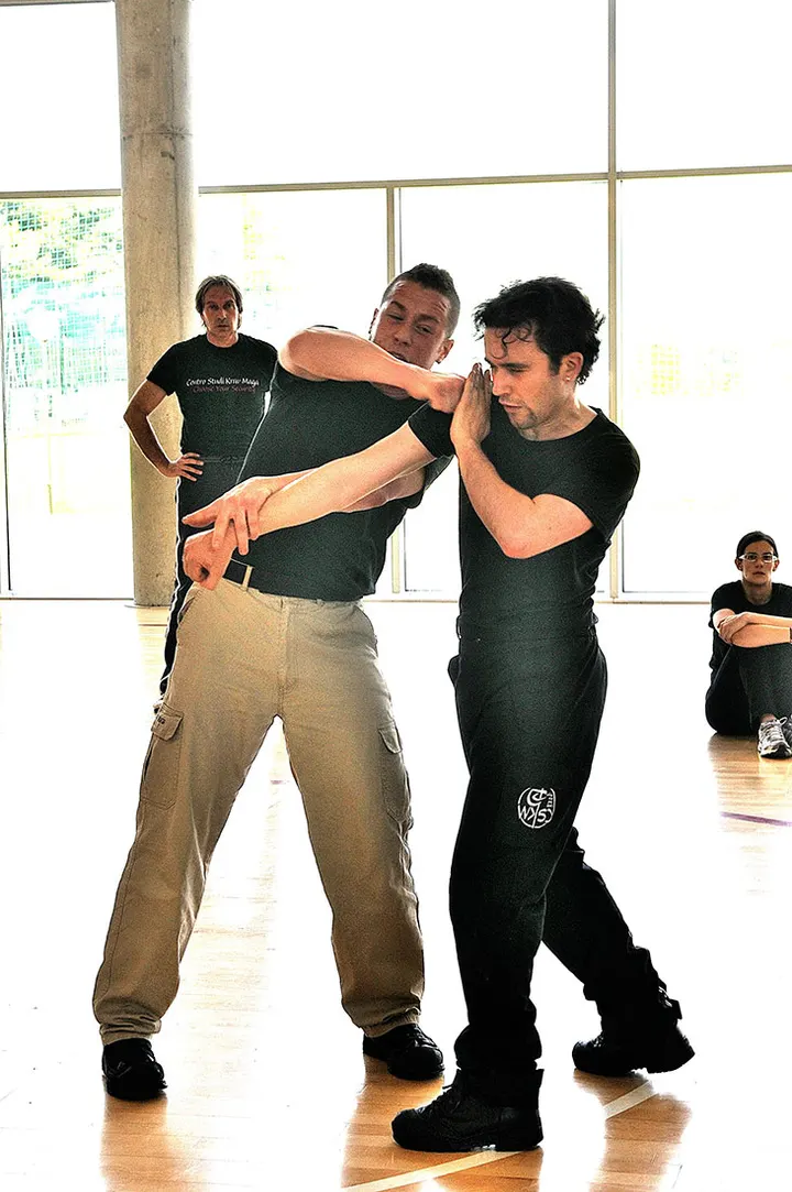 Corsi di Krav Maga — arti marziali-studio a Bergamo — 5