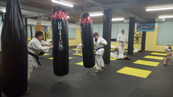 ADCMC - Associação de Desportos de Combate de Macedo de Cavaleiros — artes marciais-studio em Macedo de Cavaleiros — 3