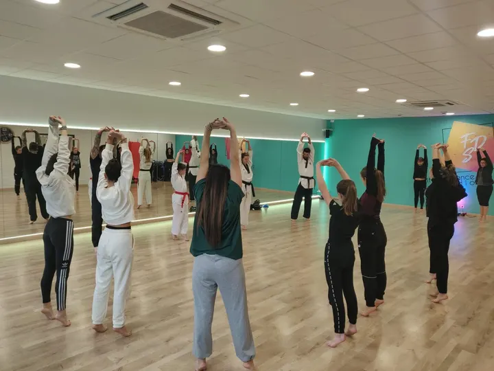 LOMA SPORT coaching sportif — coaching personnel-studio à Saint-Jean-Bonnefonds — 4