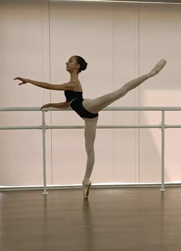 Escuela De Danza Ana Carreño — baile-studio en la Tripa, Elche — 2