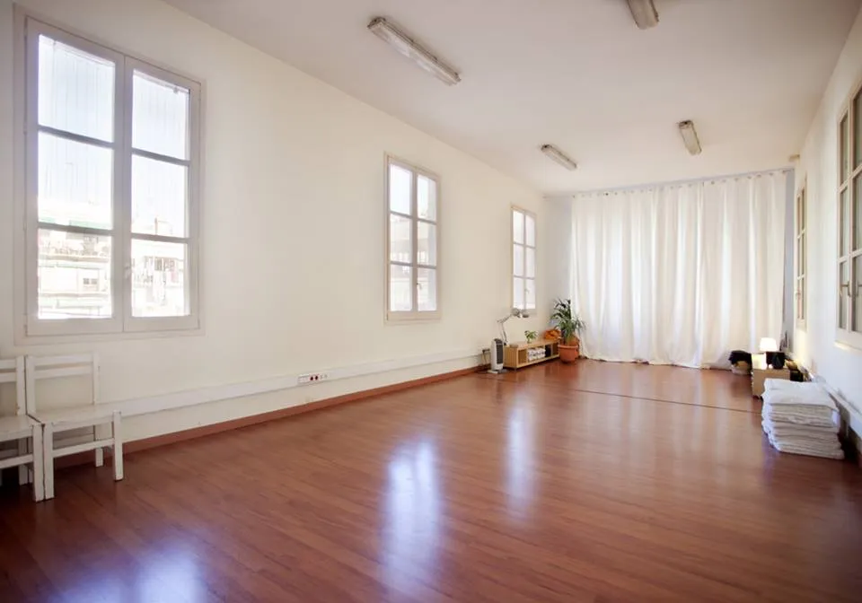 Sala D'activitats · Yoga·dansa·meditació — yoga-studio en Barcelona — 3