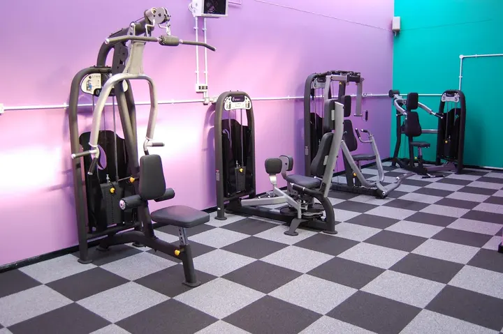Pink Ladies Health & Fitness — pole fitness-studio in Northampton — 3
