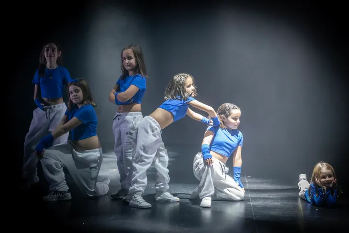 Escuela de baile LLanos Navarro — baile-studio en El Pilar, Albacete — 2