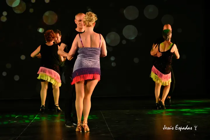 Escuela de baile LLanos Navarro — baile-studio en Albacete — 4