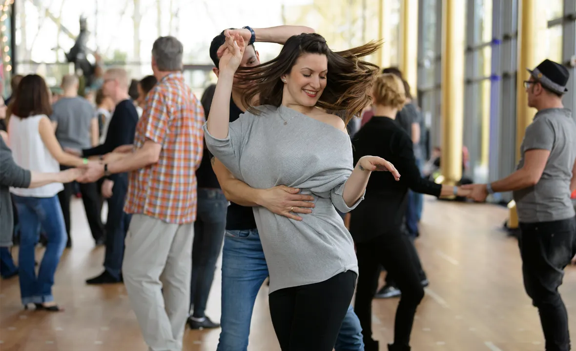 Tanzschule München Tanzhaus emotion ADTV — dans-studio i Unterhaching — 3