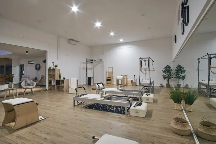 2A Studio Pilates - Alexandra Craveiro & Angela Dias — Pilates em São Romão, Leiria