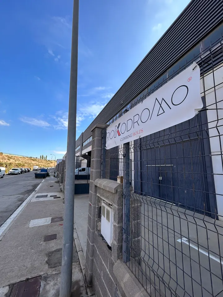 Rocodromo el Suburbio — Escalada en El Mami, Almería