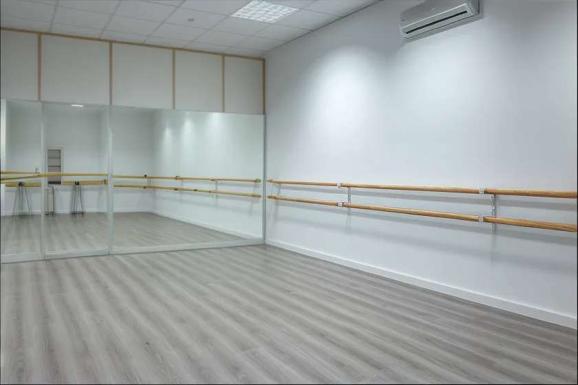 Rafael De Cordova — baile-studio en Moncloa-Aravaca, Madrid — 2