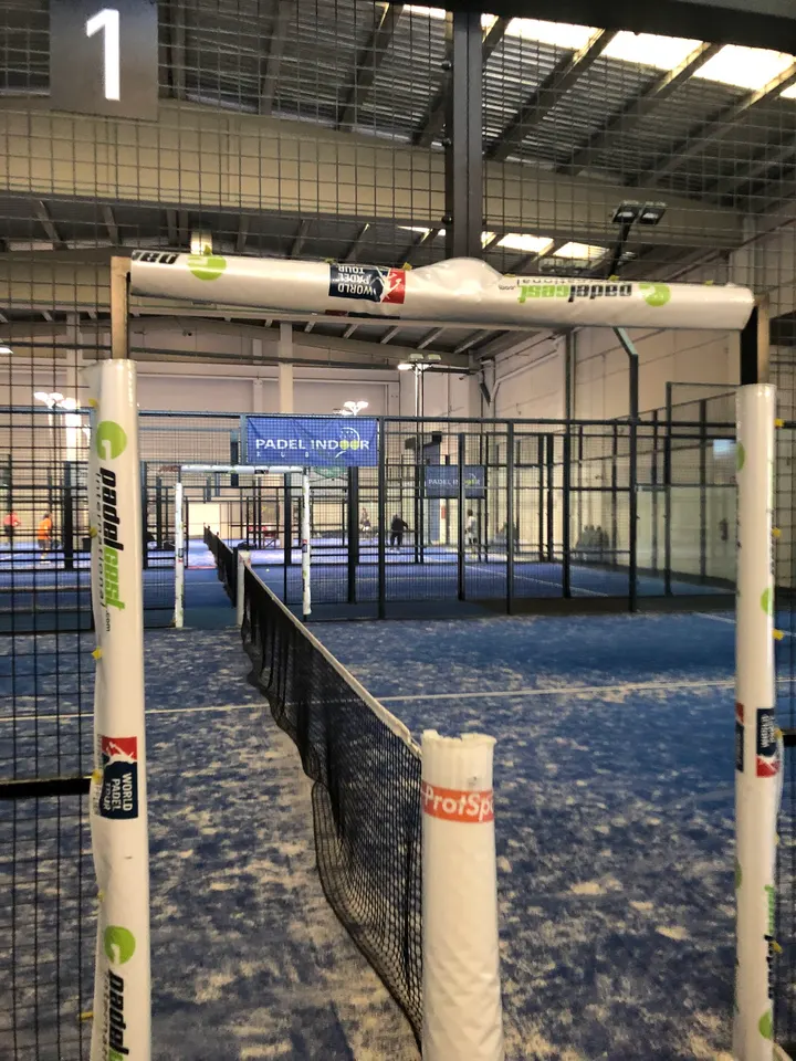 Padel Indoor Rubí — estudio de fitness-studio en Rubí, Barcelona — 3