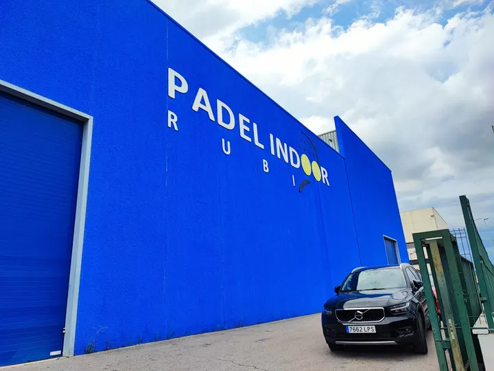 Padel Indoor Rubí — estudio de fitness-studio en Barcelona — 3